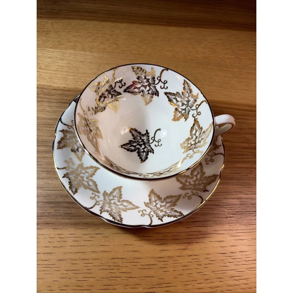 VTG Stanley Gold Maple Leaf Tea Cup & Saucer Fine Bone China - England 358/11